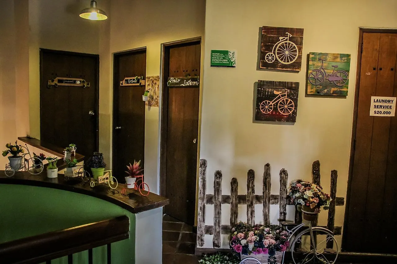 The Garden Of Blues Hostel Itagui